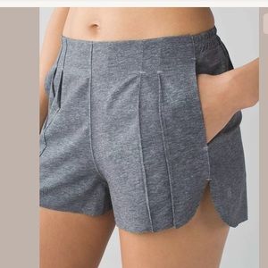Lululemon endeavor heather grey textured shorts